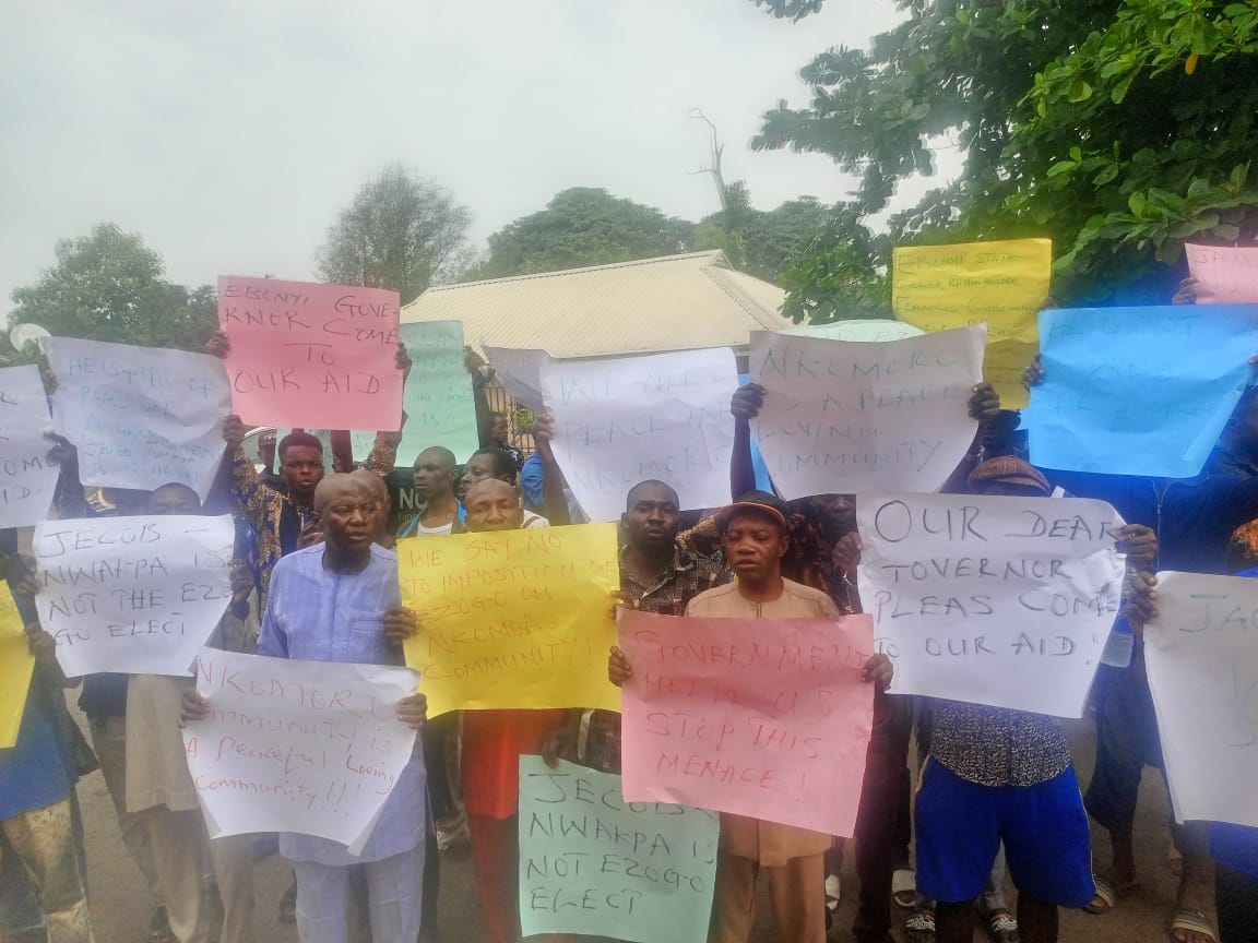 Ebonyi community protests, seeks govt, police intervention in kingship tussle