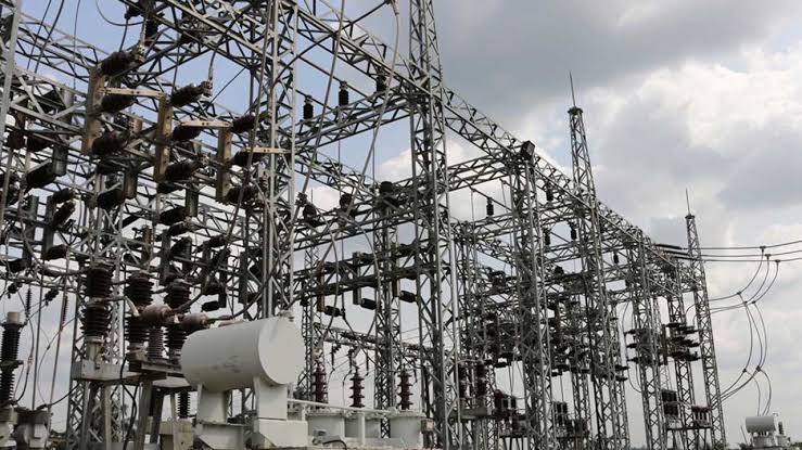 Breaking: S’East in darkness as national grid collapses again